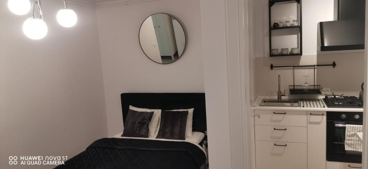 Mia!! Self Check-In!! Apartamento Bucareste Exterior foto