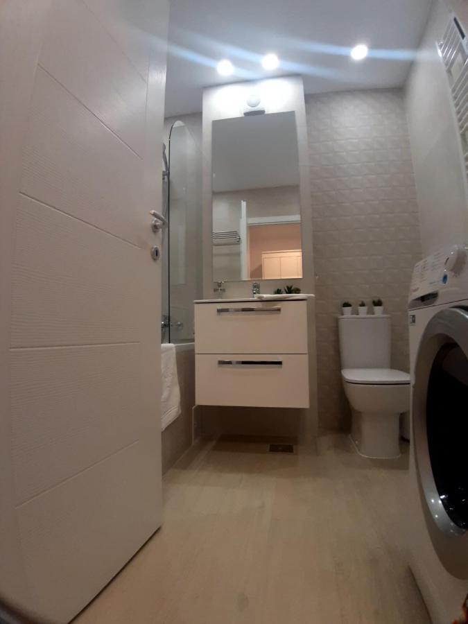 Mia!! Self Check-In!! Apartamento Bucareste Exterior foto